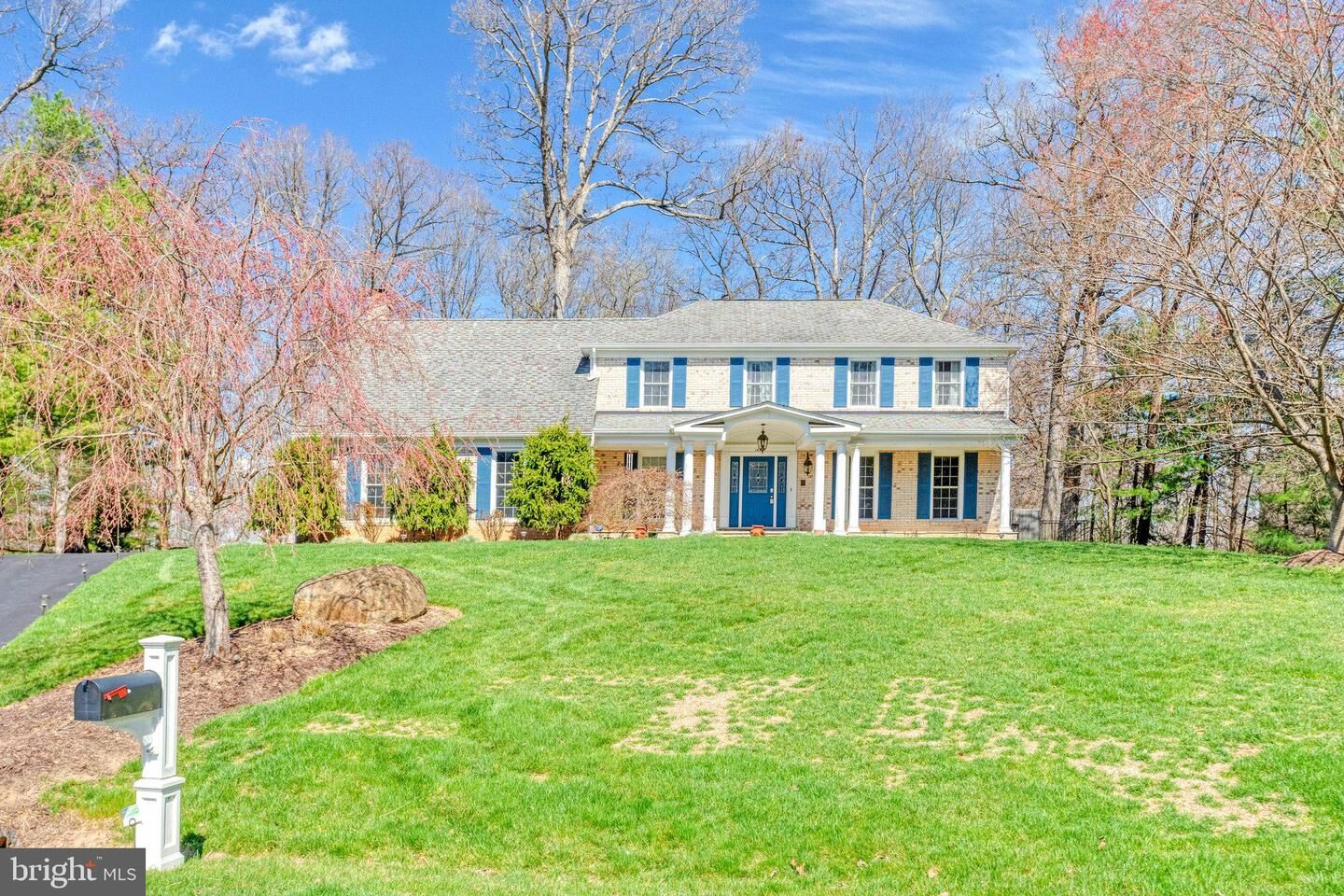 Property Photo:  1402 Southwind Court  VA 22182