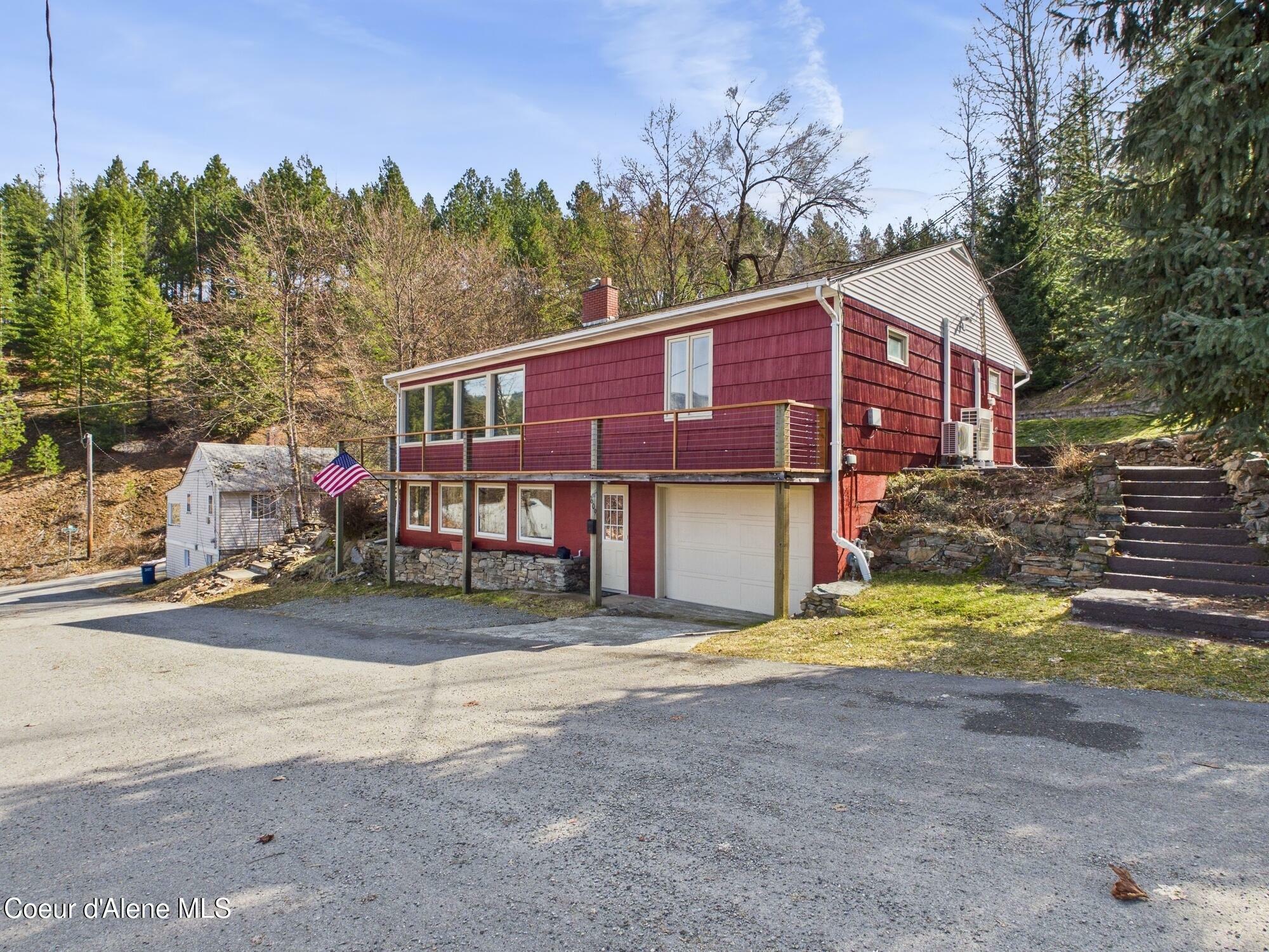 Property Photo: 609 S Maple St ID 83837