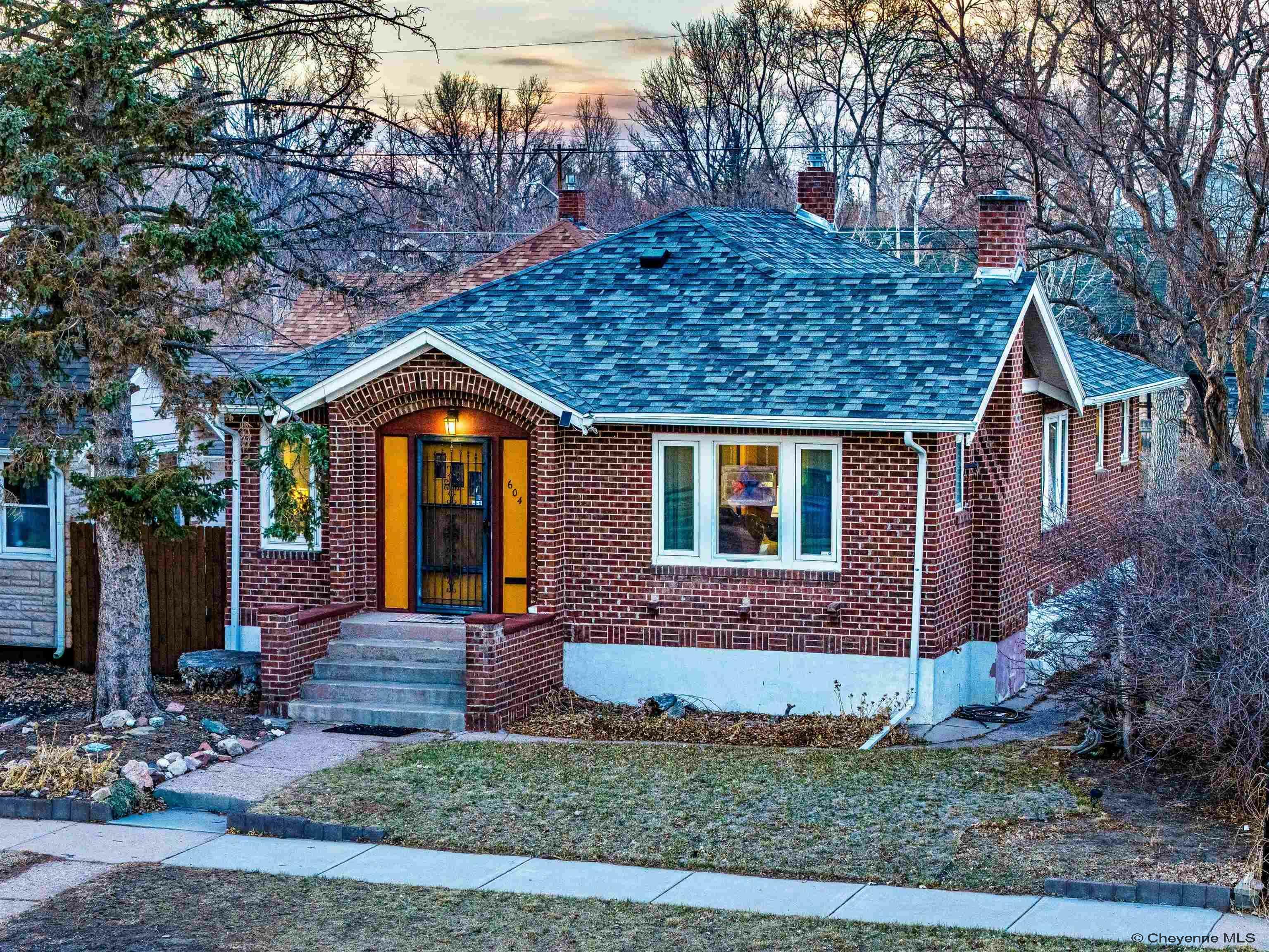 Property Photo: 604 E 23rd St WY 82001