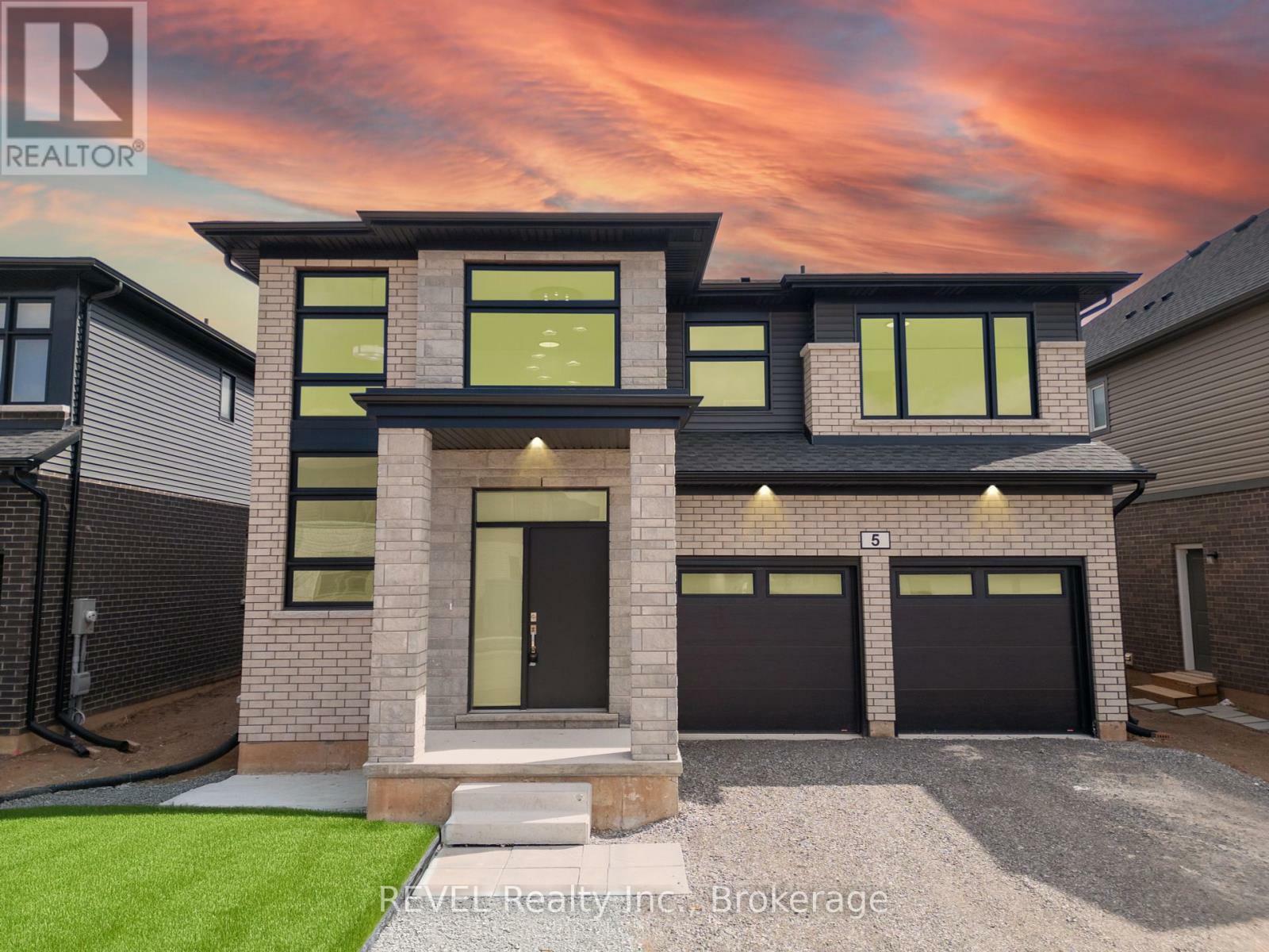 Property Photo: 5 Samuel Avenue ON L0S 1E1