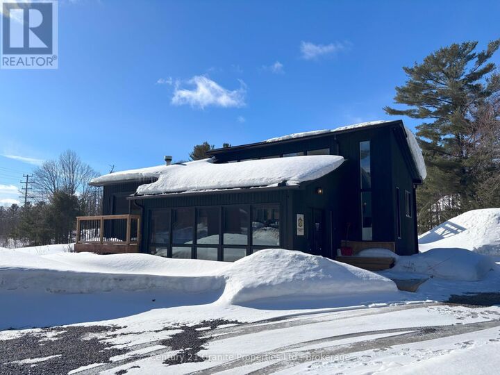 Photo de la propriété: 4 Bartlett Drive ON P2A 2W8