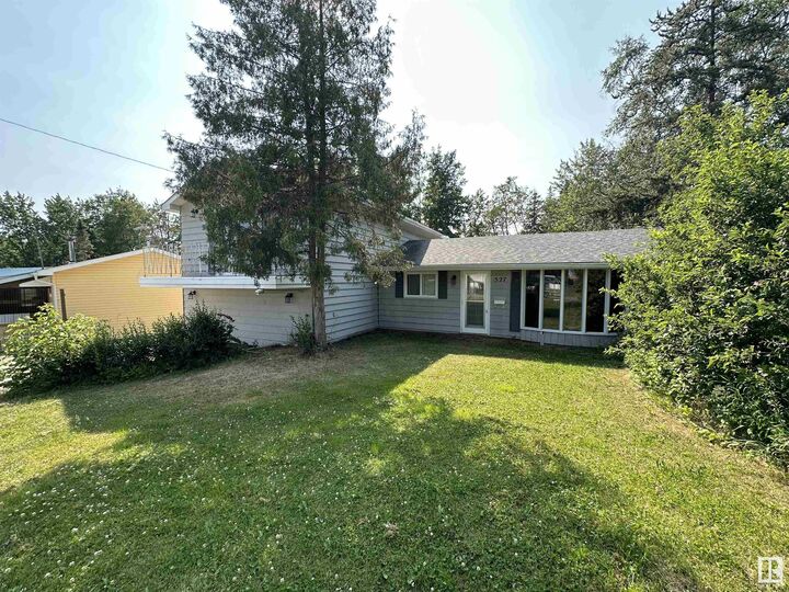 Property Photo: 527 5th Street AB T0E 1A6