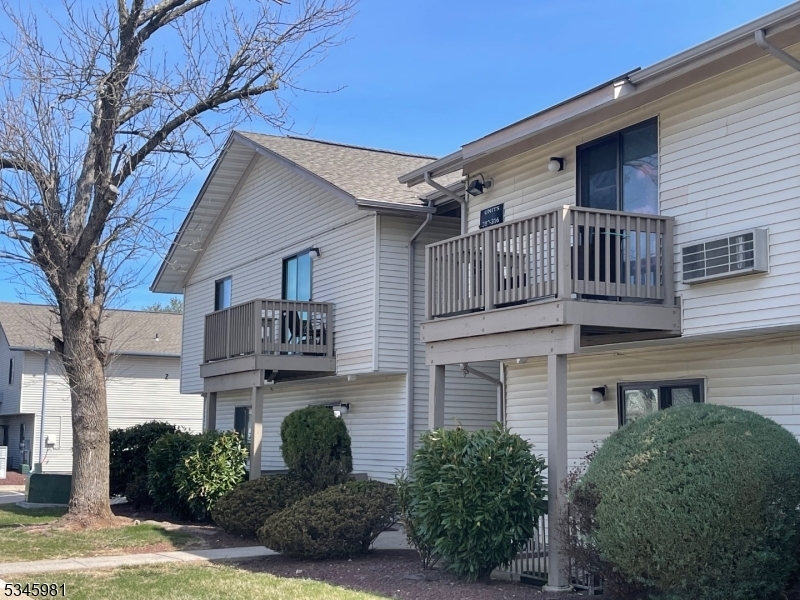 Property Photo: 20 Delar Pkwy 311 NJ 08823