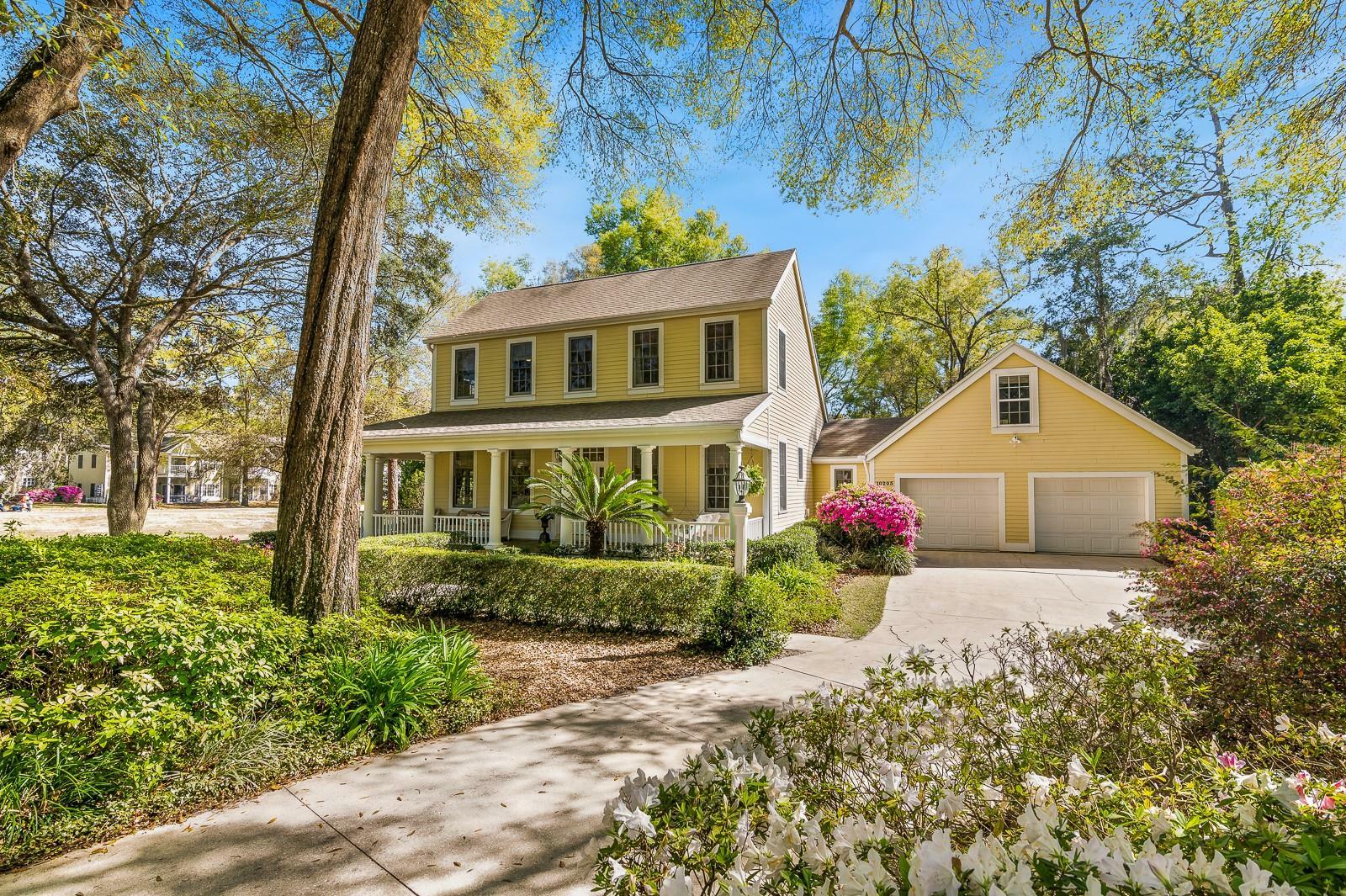 Property Photo: 10203 SW 49th Lane FL 32608