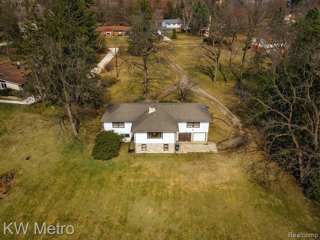 Property Photo: 49151 Ridge Court MI 48168 9293