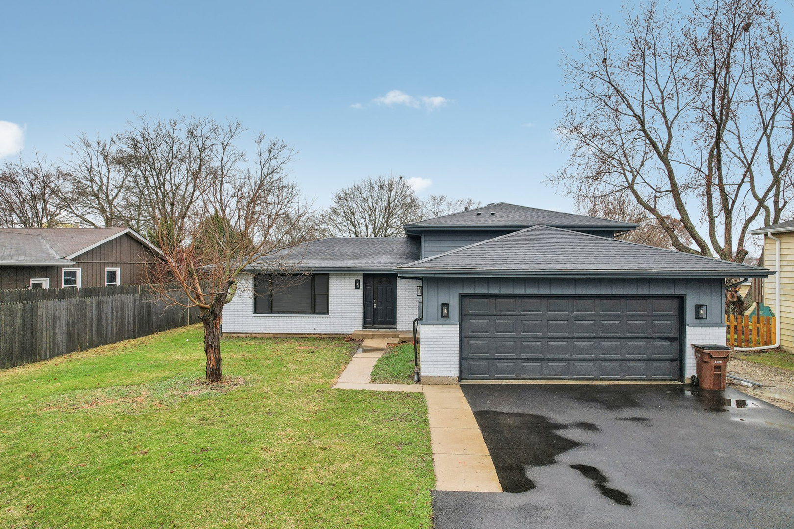 530 Thompson Avenue  Winthrop Harbor IL 60096 photo