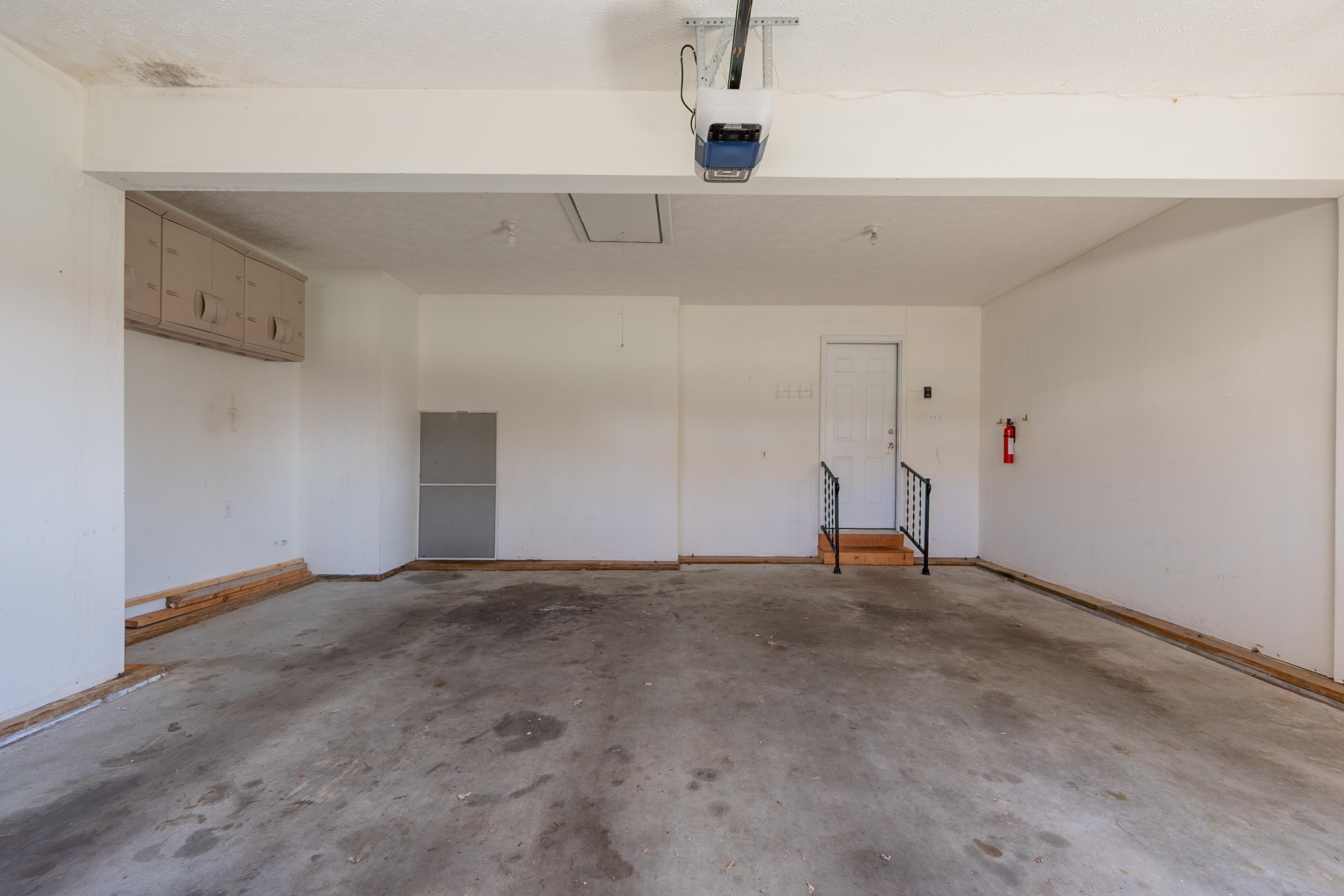 Property Photo: 1528 Oriole Drive VA 24060