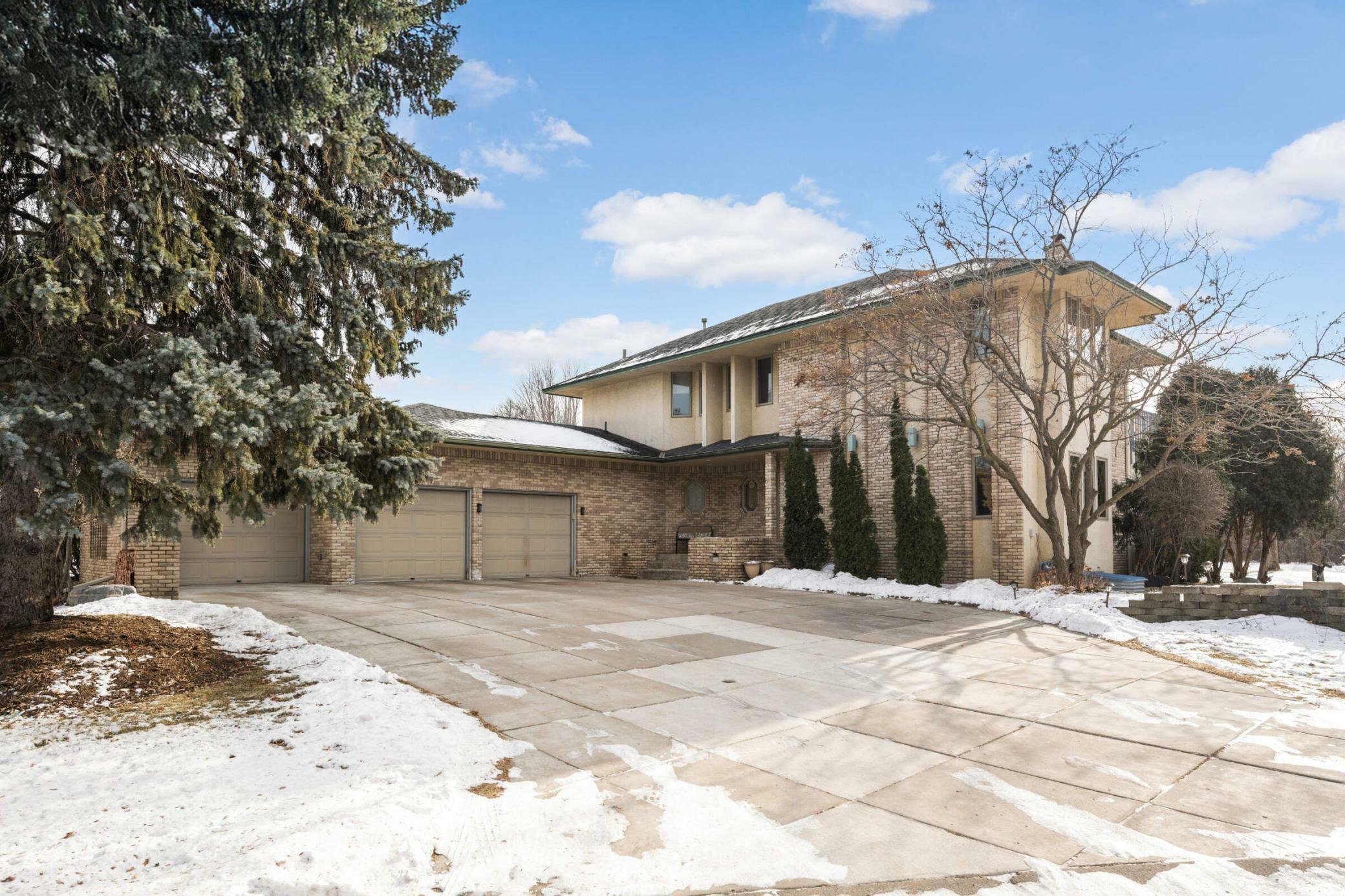 Property Photo: 3817 Dunbar Court N MN 55443