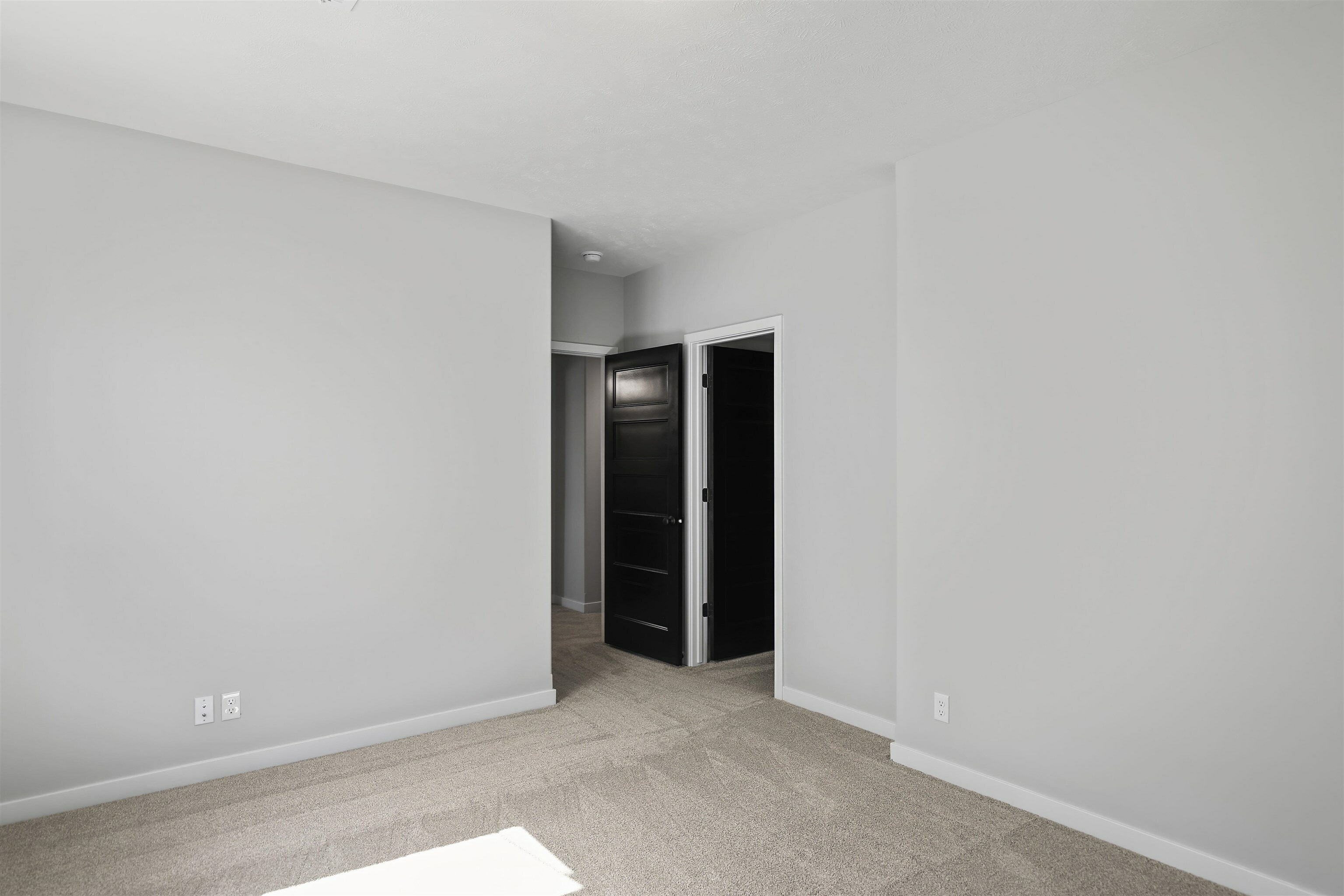Property Photo: 5420 N 213th Street NE 68022