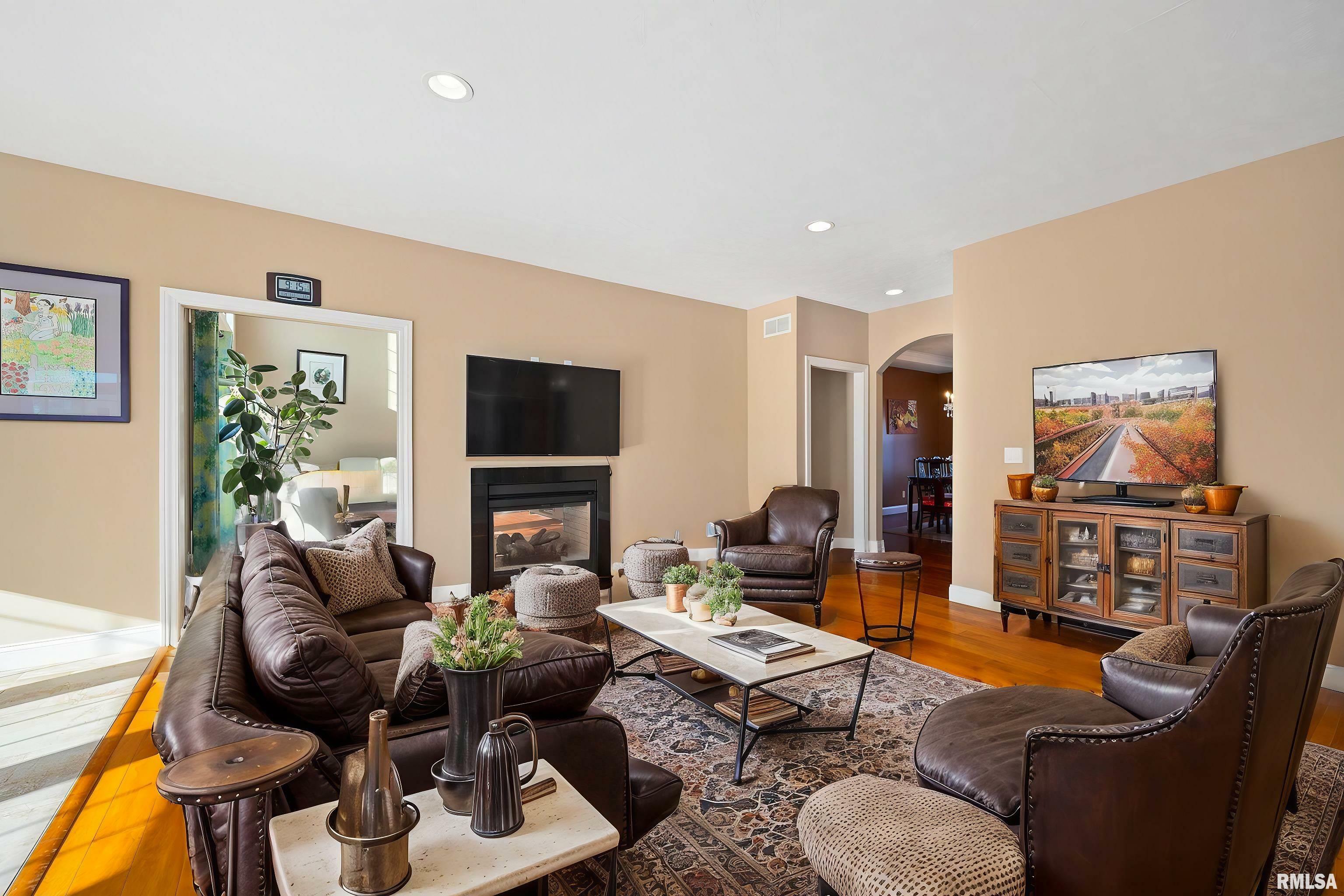 Property Photo: 510 Copper Ridge Court IL 61525
