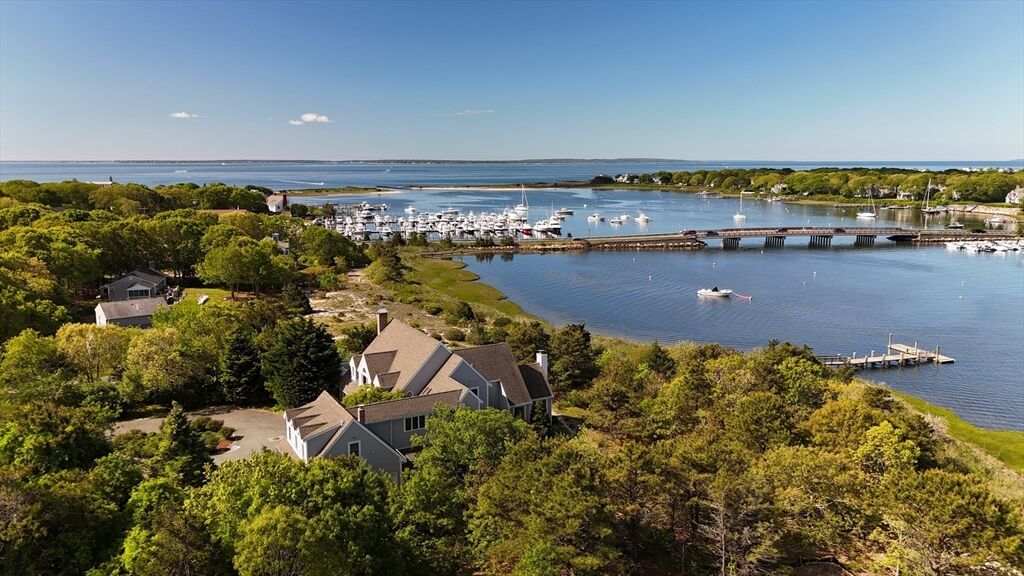 Property Photo:  35 Green Meadow Ln  MA 02536 