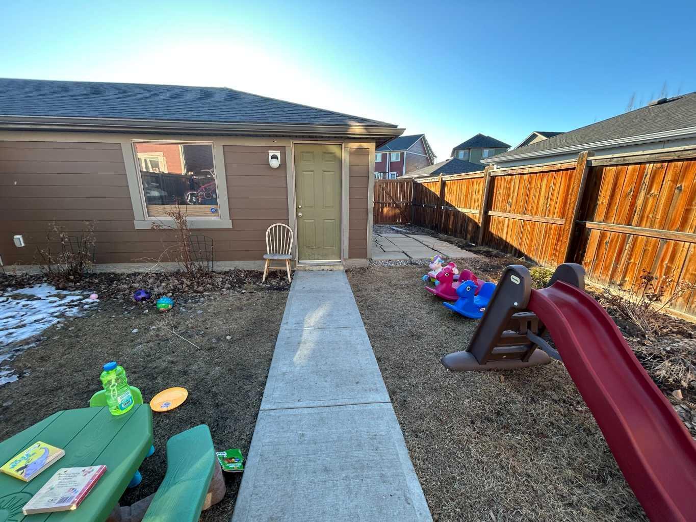 Photo de la propriété: 171 89 Street SW AB T3H 0M4