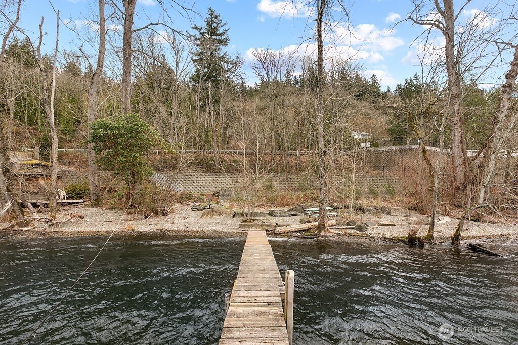 Property Photo: 22 Xx E Lake Sammamish Parkway NE WA 98074