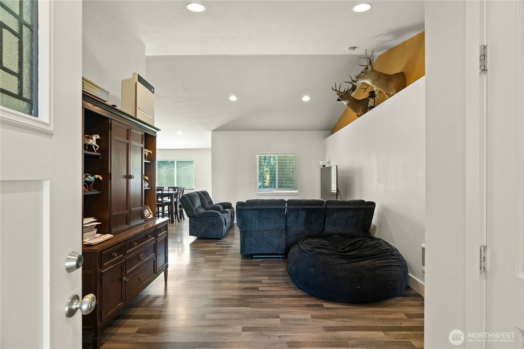 Property Photo: 615 N 3rd Street WA 98541