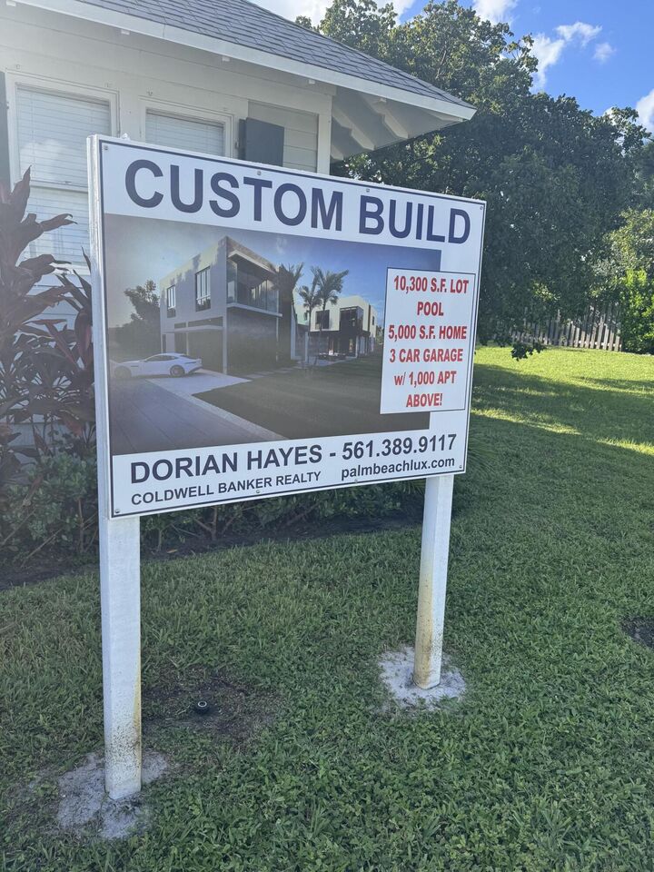 Property Photo: 320 SE 4th Avenue FL 33483