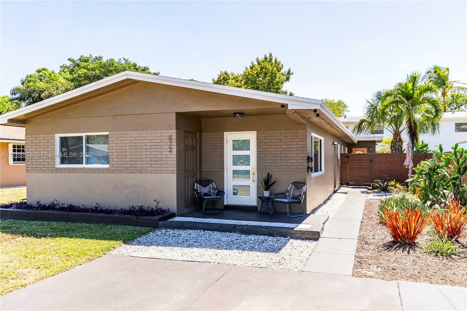 832 SW 29th St  Fort Lauderdale FL 33315 photo