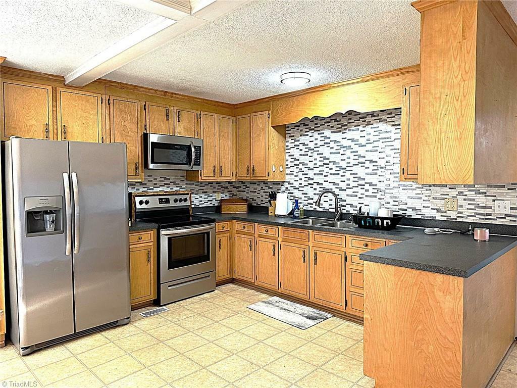 Property Photo: 616 Corporation Street NC 28697