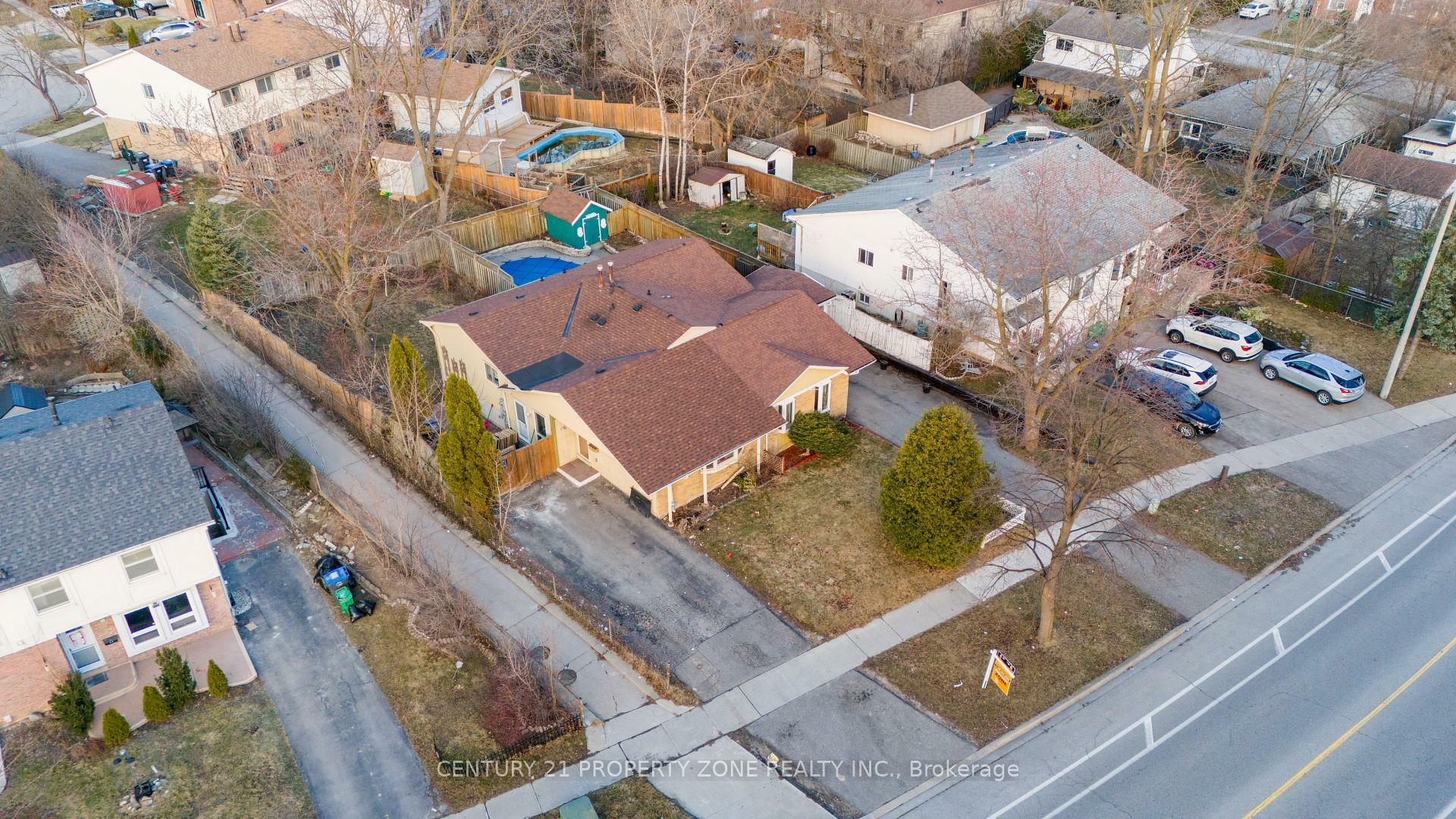 Property Photo: 96 Centre Street N ON L6V 2Z3