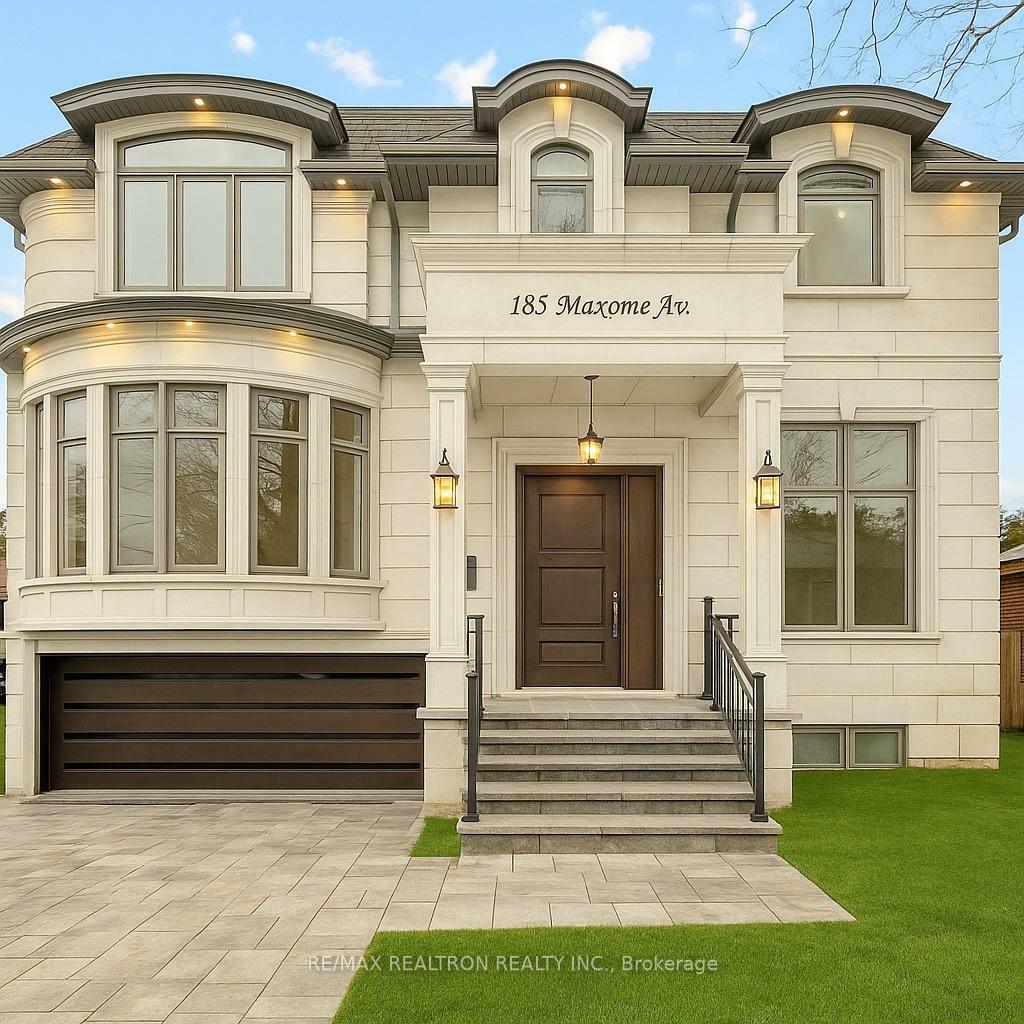 Property Photo: 185 Maxome Avenue ON M2M 3L1