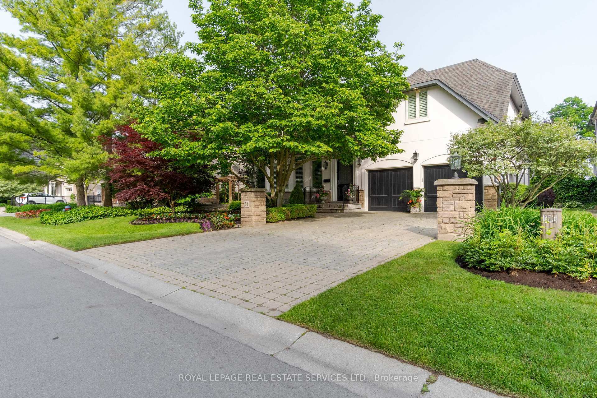 Property Photo: 14 Holyrood Avenue ON L6K 2V3
