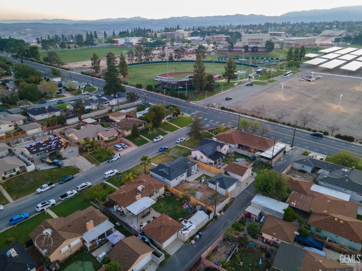 Property Photo: 1409 Telegraph Avenue CA 93305