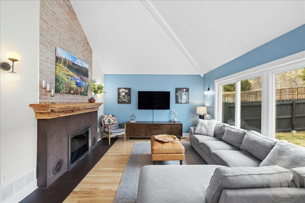 Property Photo: 651 Park Lane MT 59102
