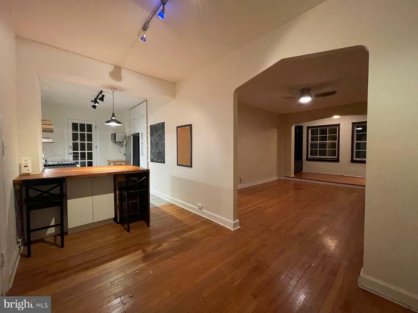 Property Photo: 2737 Devonshire Place NW 20 DC 20008