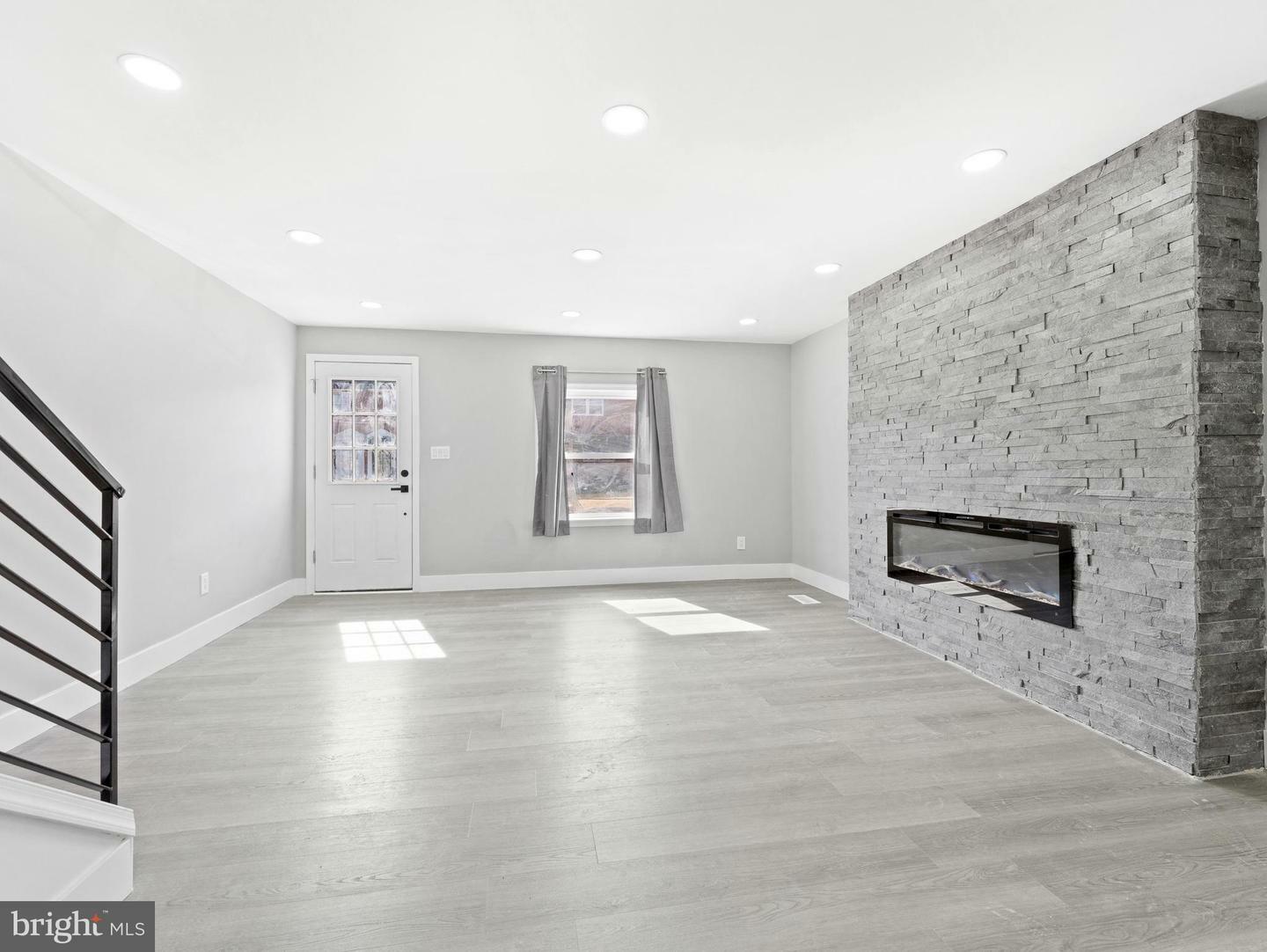 Property Photo: 311 N 9th Street PA 19023