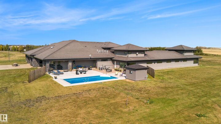 Property Photo: 25056 Twp Road 492 B AB T4X 2M6