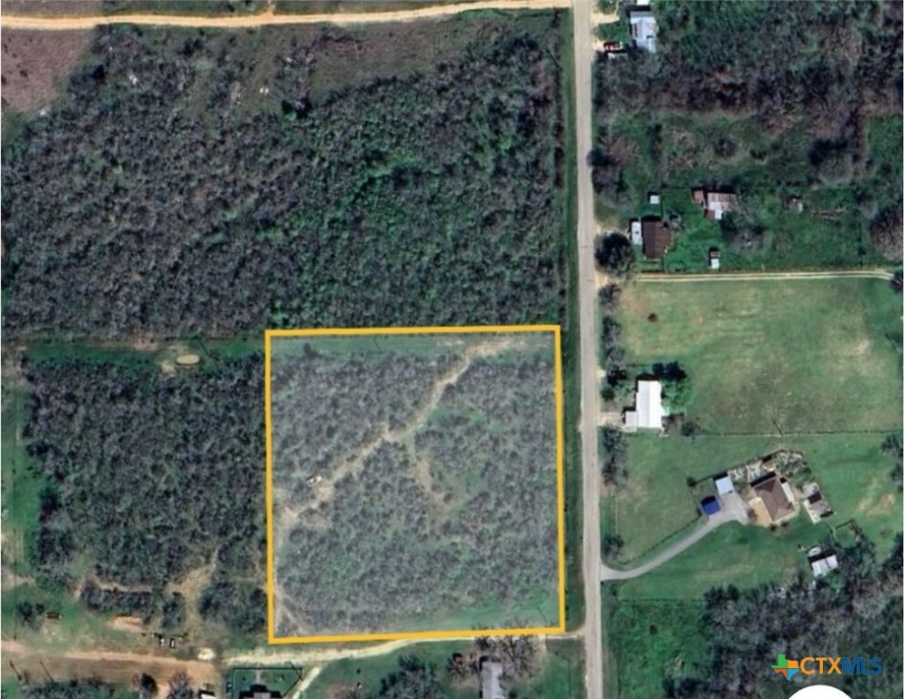 Property Photo:  650 McKnight Road  TX 78155 