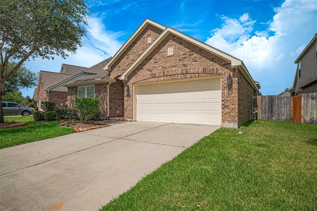 Property Photo: 13315 Peach Orchard Lane TX 77407