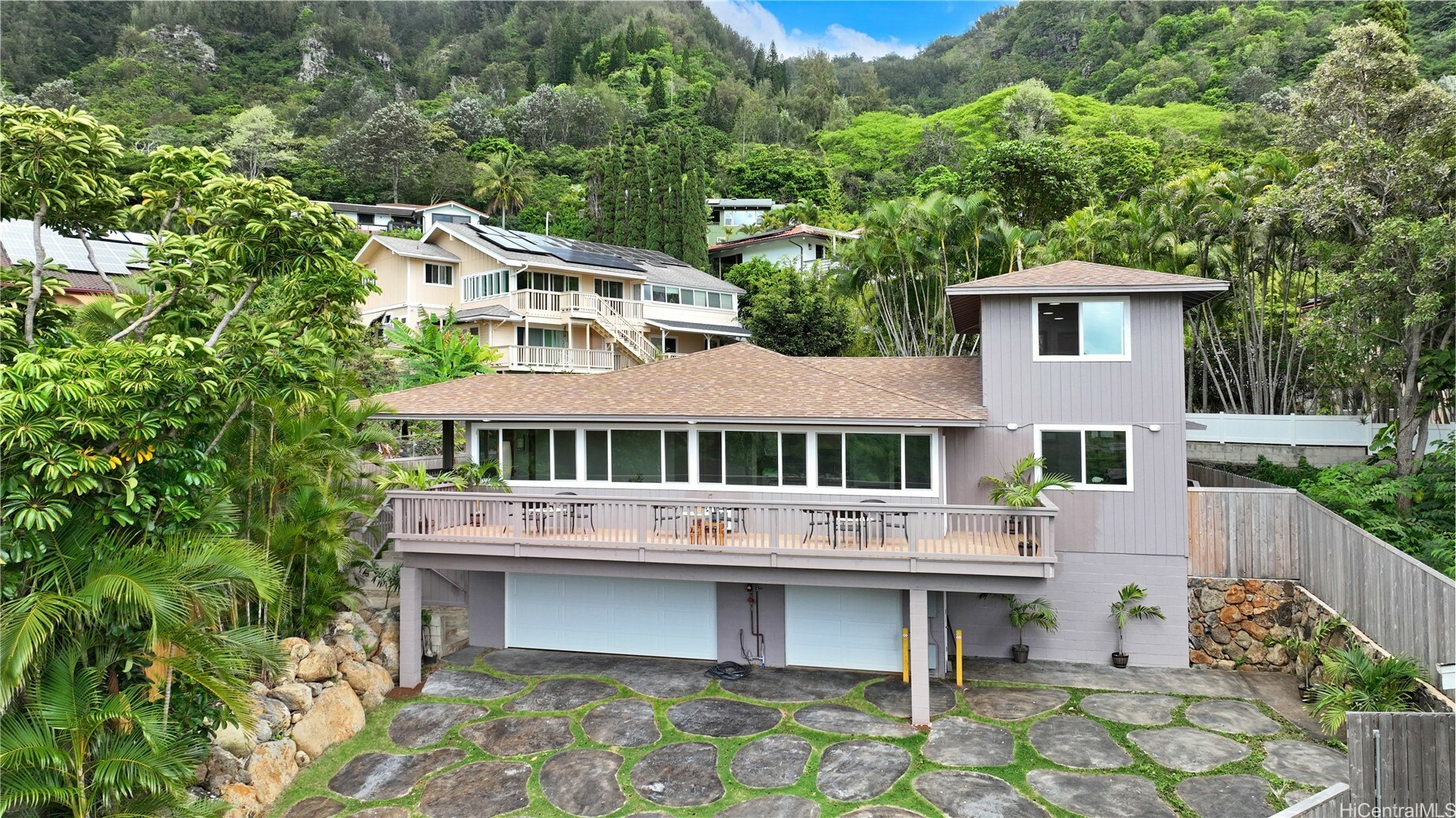 Property Photo: 947 Uwao Street C HI 96825