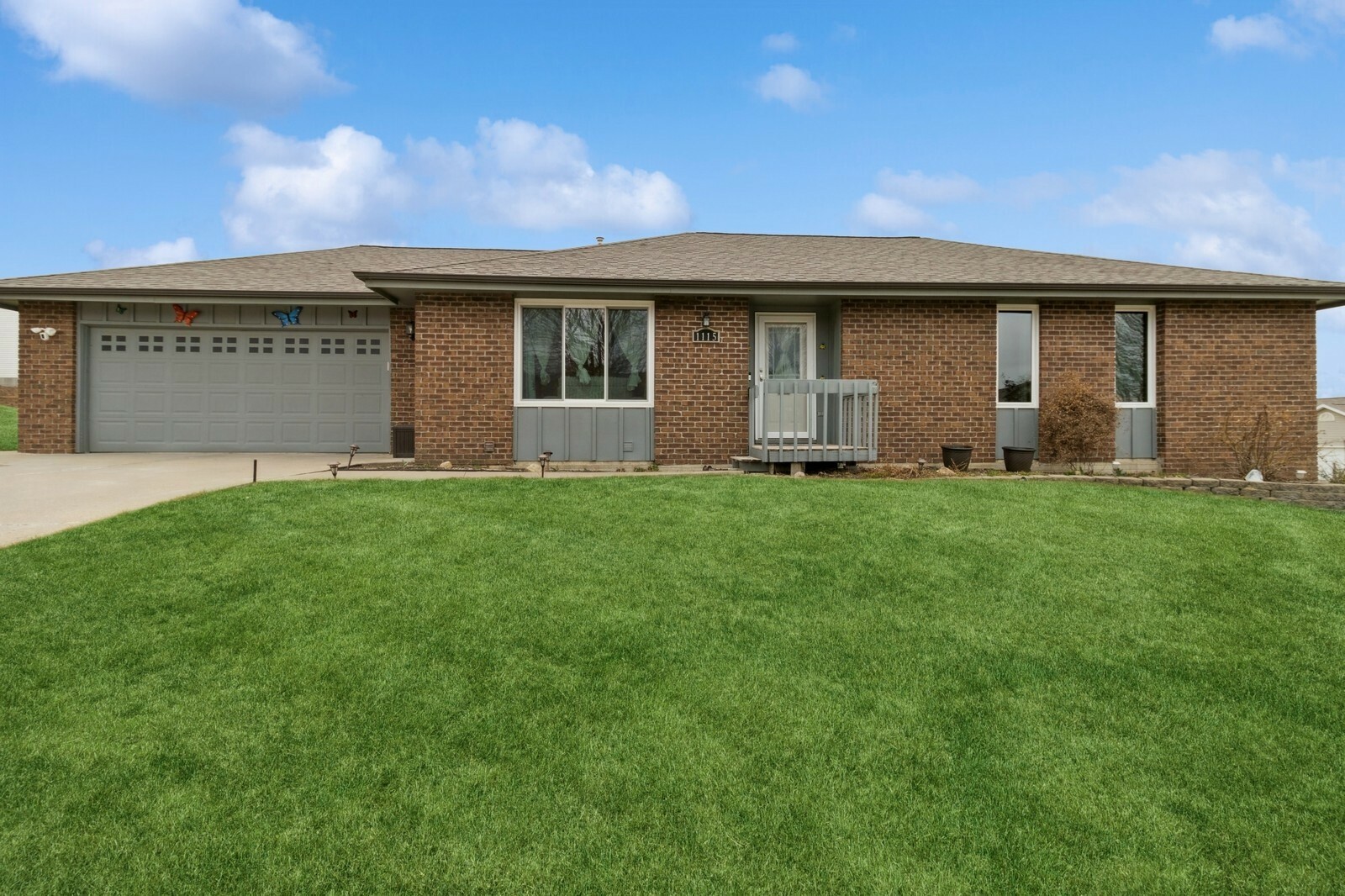 Property Photo: 1115 E 7th Street IA 50219