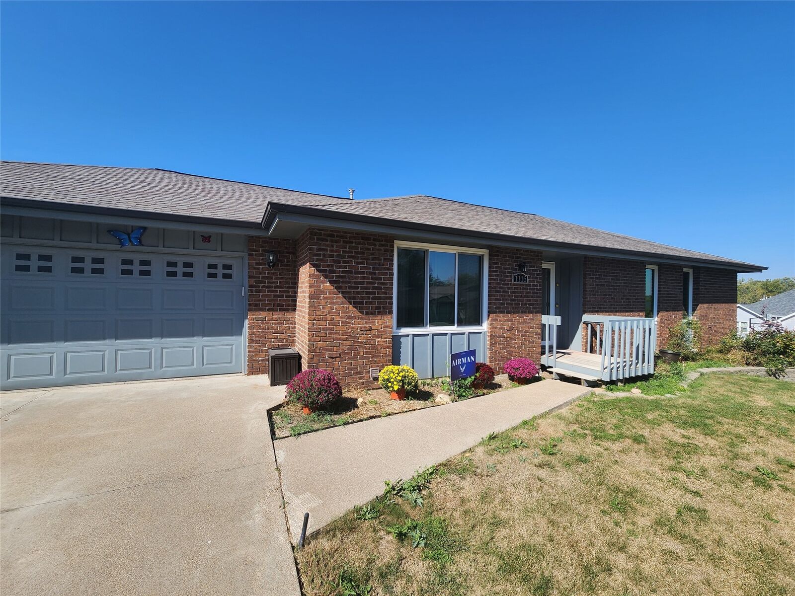 Property Photo: 1115 E 7th Street IA 50219