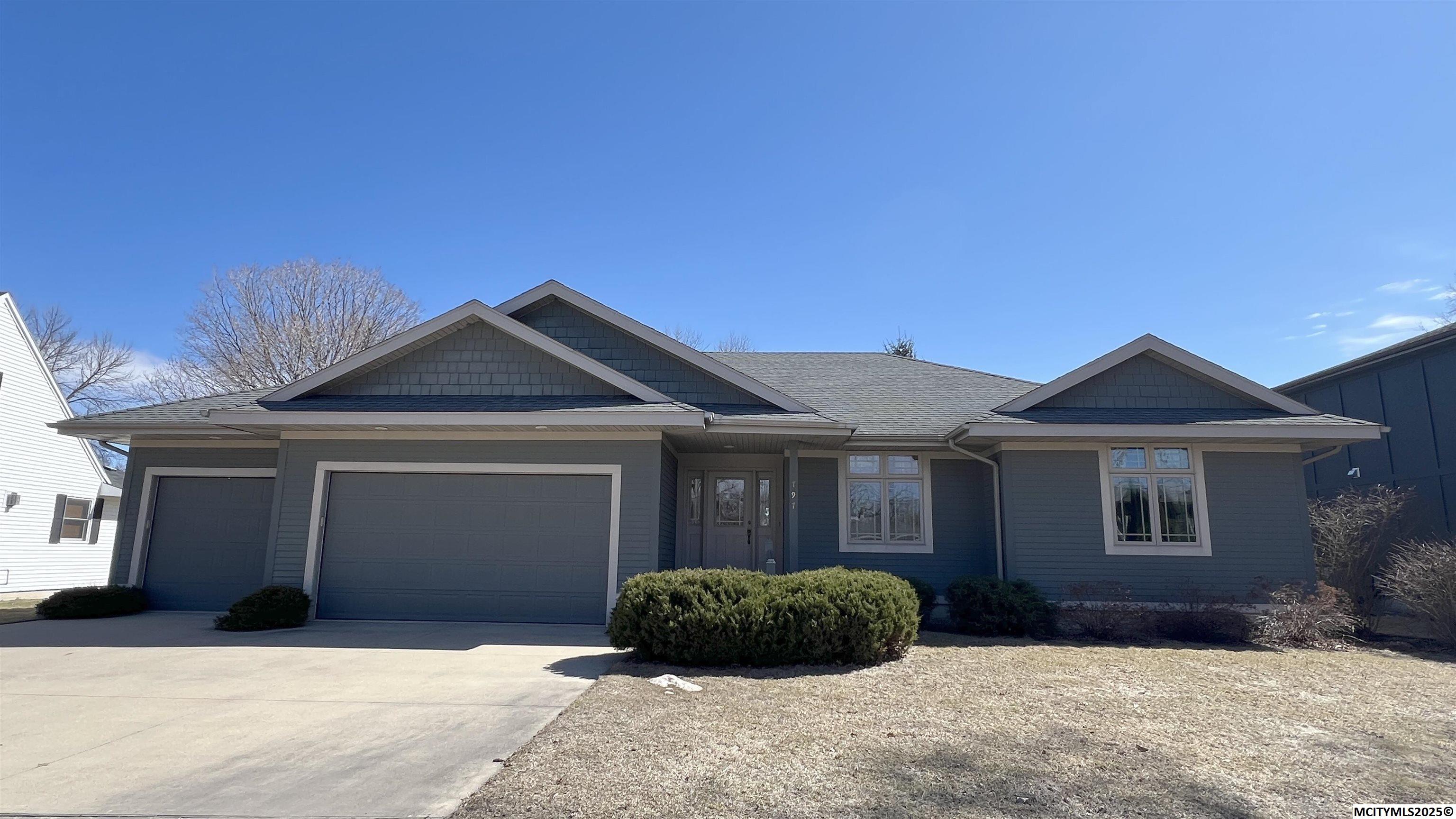 Property Photo:  1797 Springview Dr  IA 50401 