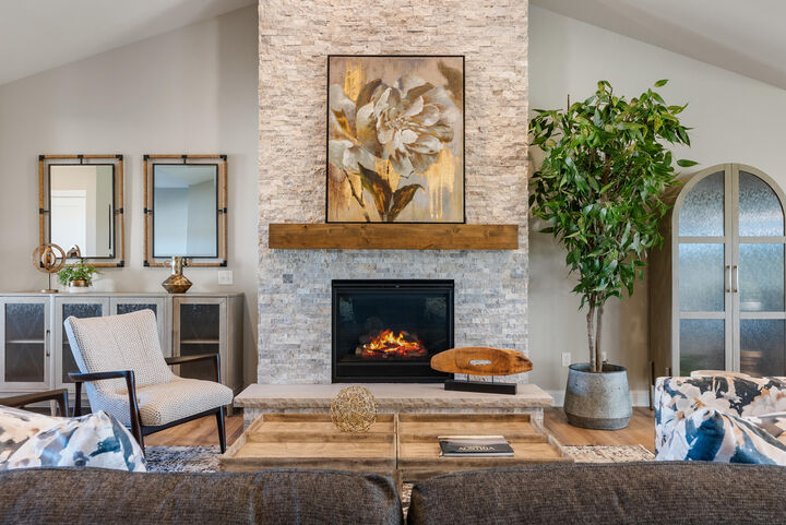 Property Photo:  1749 N River Cir  WI 53217 