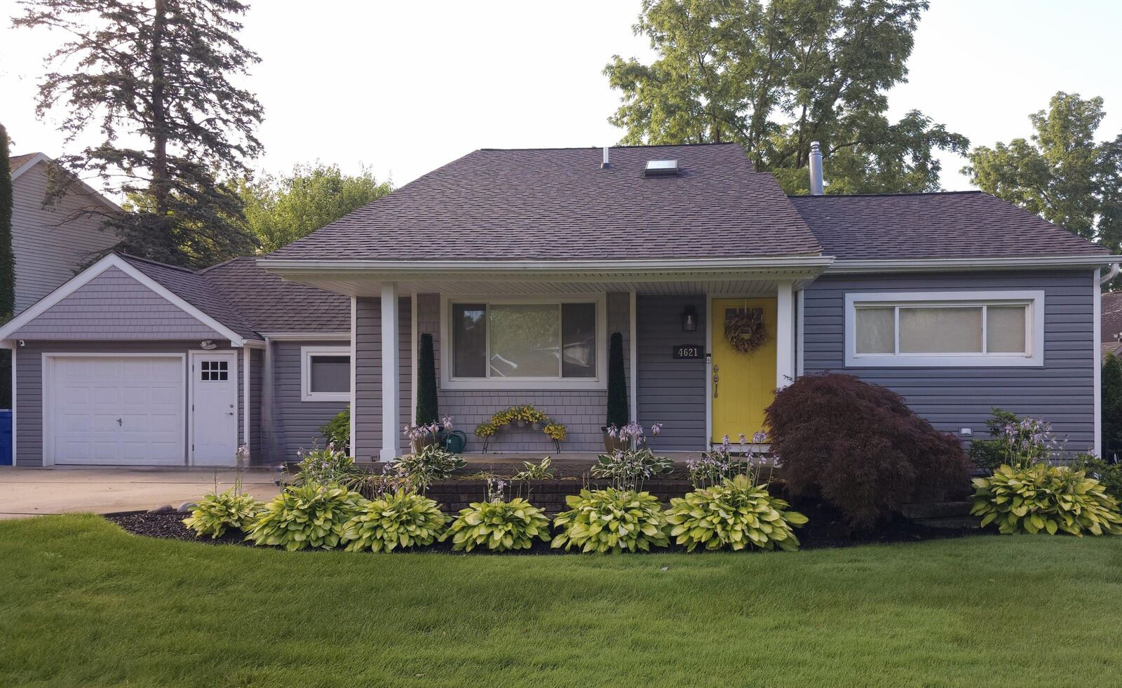 Property Photo:  4621 Forest Avenue  MI 48328 