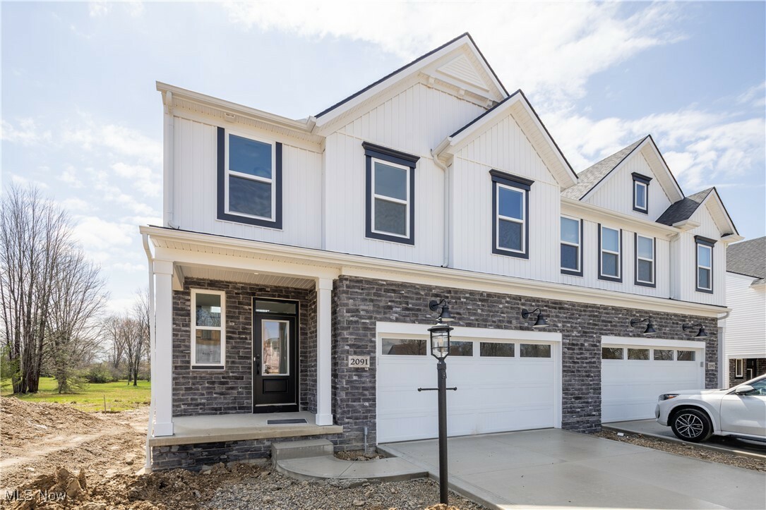 Property Photo: 2091 Glenmont Drive OH 44212