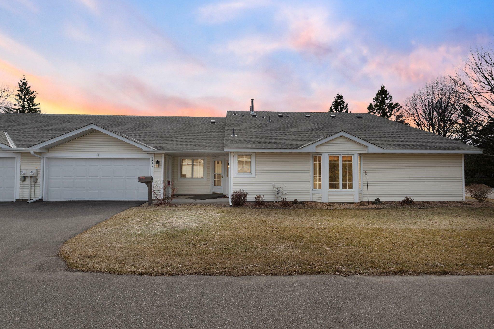 1295 Hilo Avenue N  Oakdale MN 55128 photo