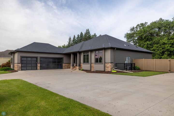 Property Photo:  4109 66 Street S  ND 58104