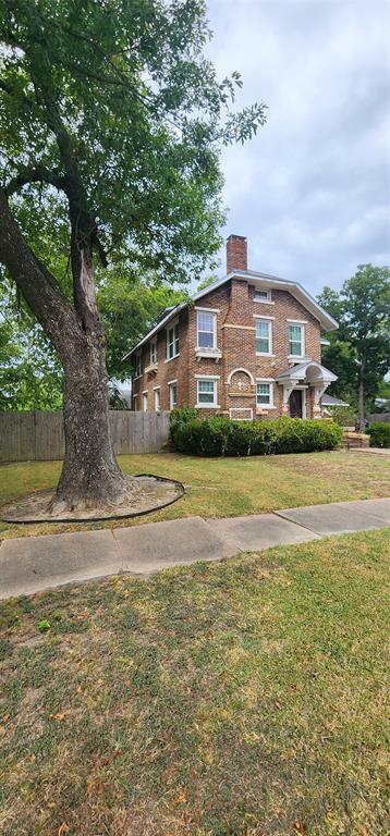Property Photo:  408 S Canton Street  TX 76667 