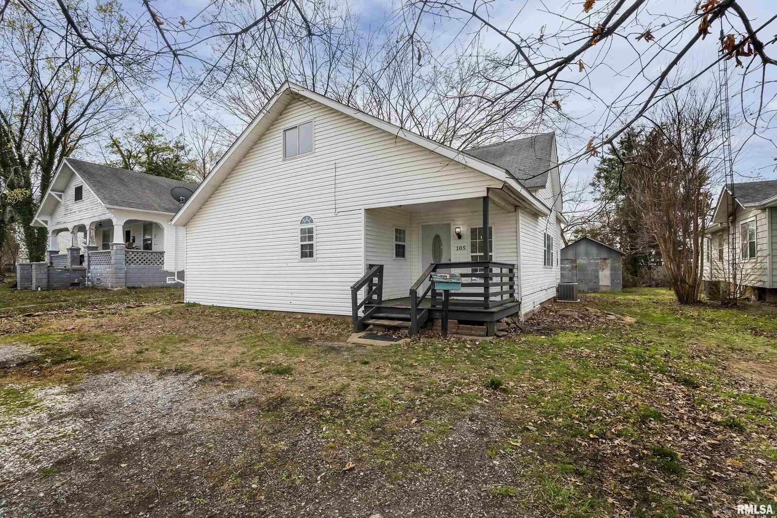 Property Photo: 105 S 11th Street IL 62948
