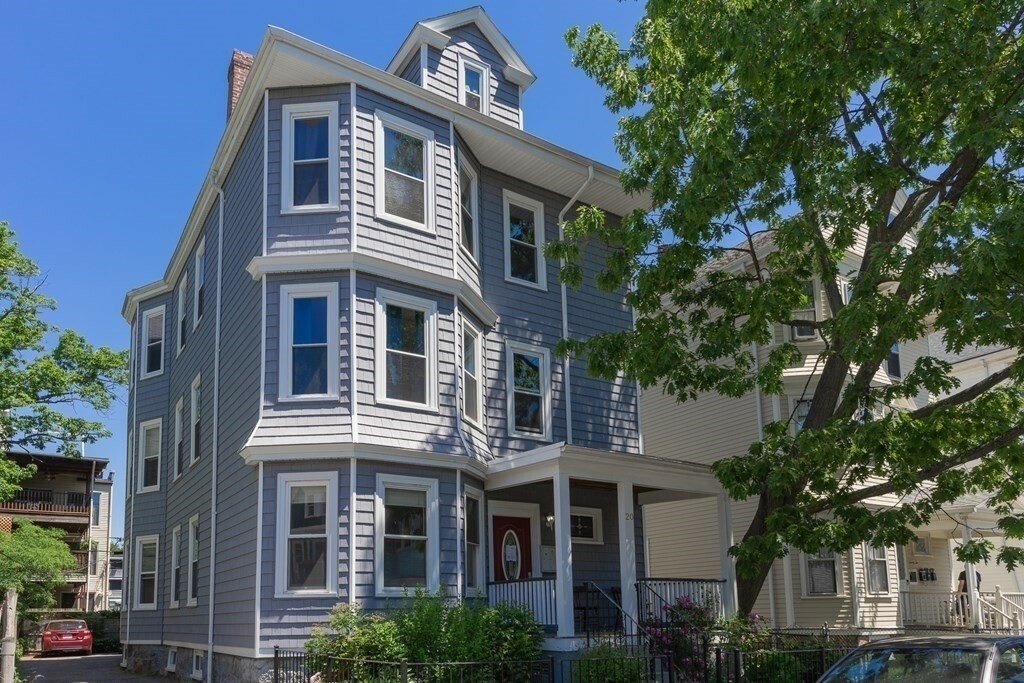 20 Rosemary St 1  Boston MA 02130 photo