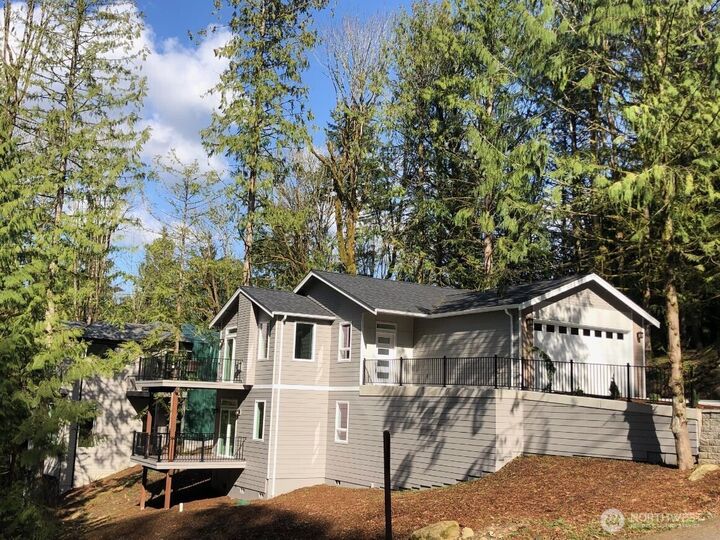 Property Photo:  1  Indian Ridge Court  WA 98229 