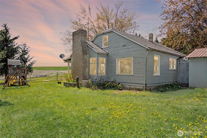 Property Photo:  390  Road L NW  WA 98858 