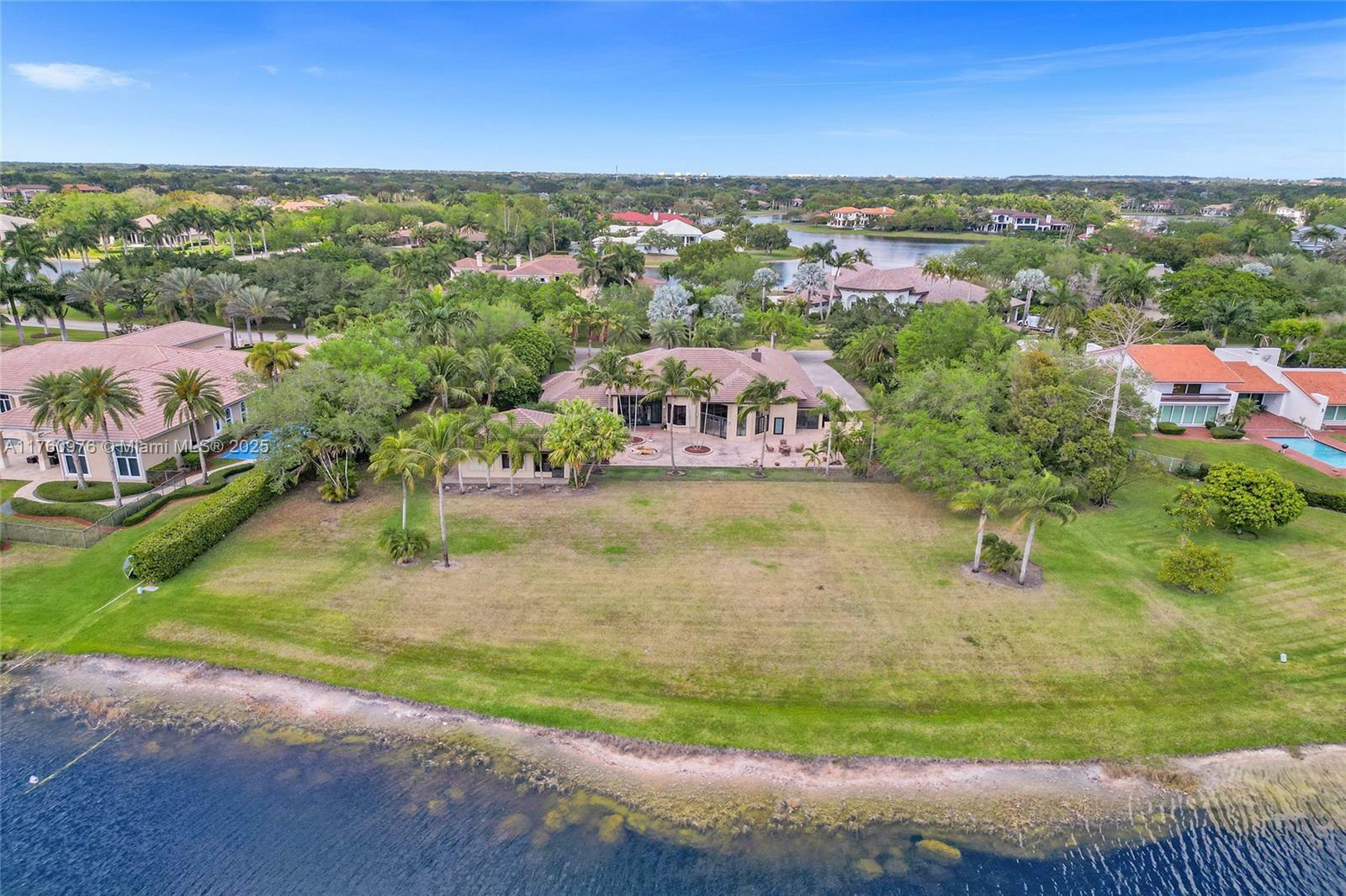 Property Photo: 3320 Bridle Path Ln FL 33331