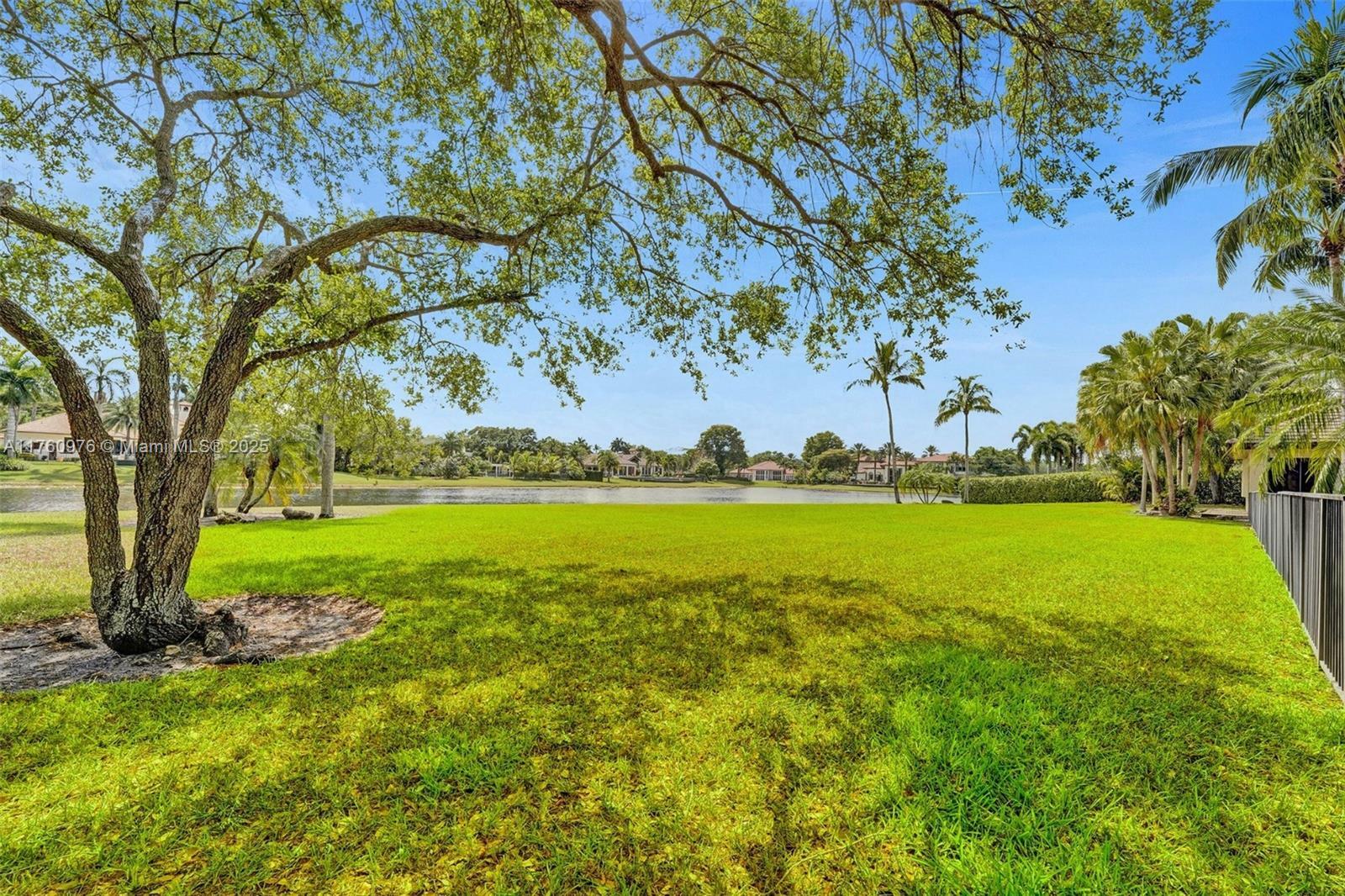 Property Photo: 3320 Bridle Path Ln FL 33331