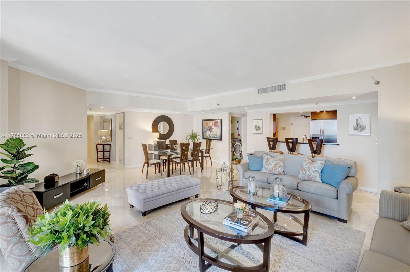 Property Photo: 520 Brickell Key Dr A914 FL 33131