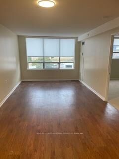 Photo de la propriété:  1056 Queens Avenue 415  ON L6H 6R3 