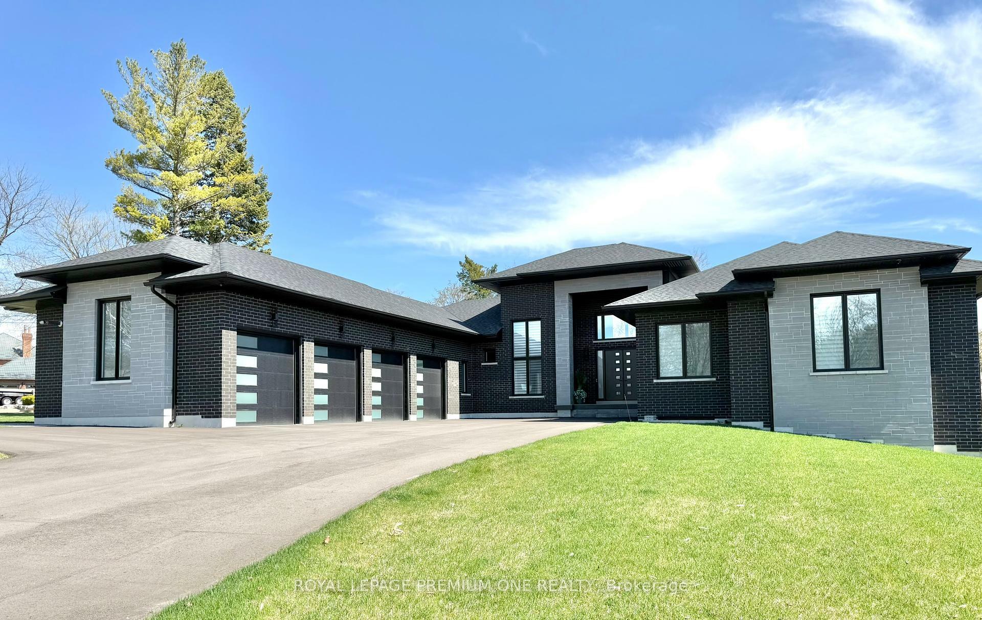 Property Photo: 11 Hollywood Crescent ON L0G 1N0